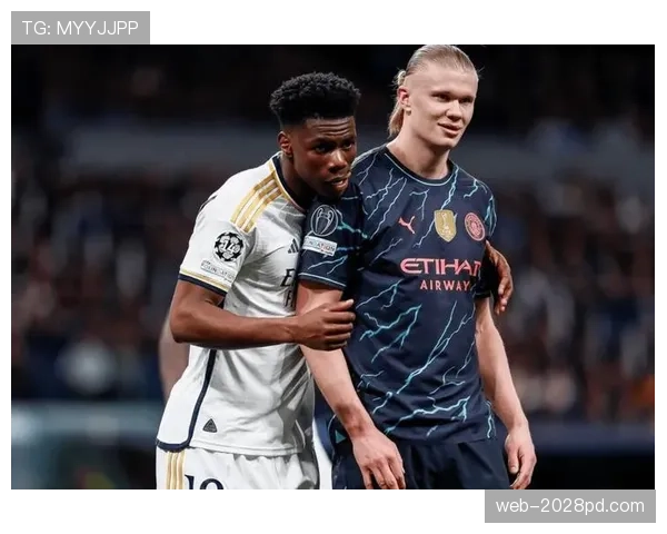 加纳乔在曼市德比关键战中的强强对话表现解析